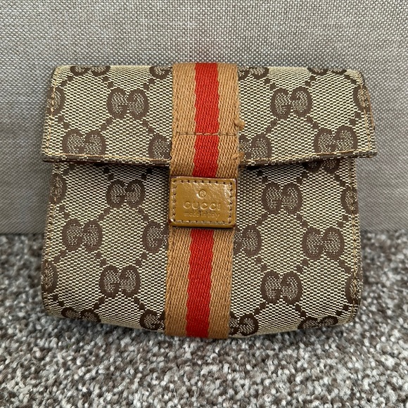 Authentic Gucci Wallet - Picture 1 of 8